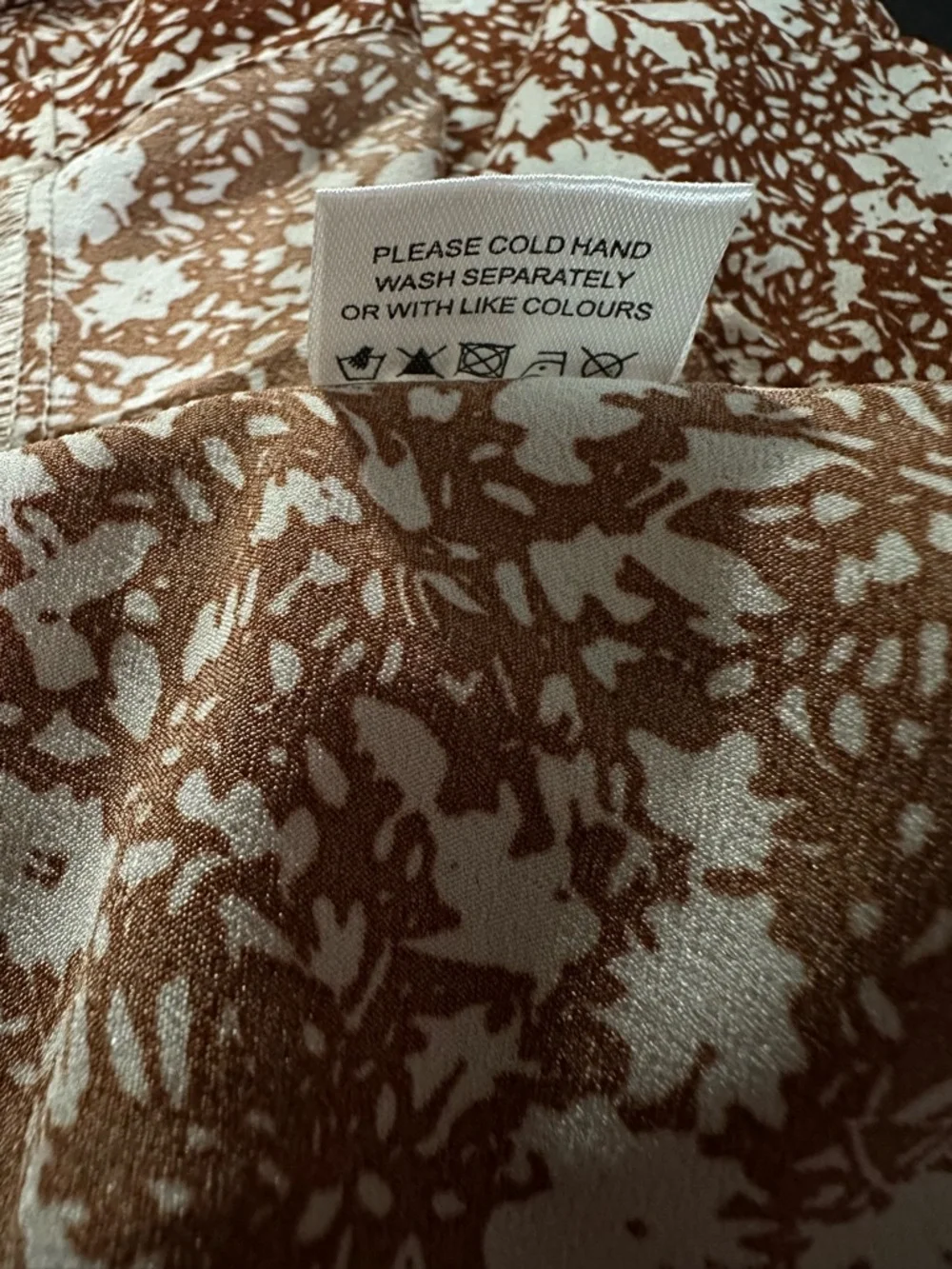 The Main Street Exchange Women’s Maxi Floral Skirt Brown Base White floral L NWT - Picture 10 of 15